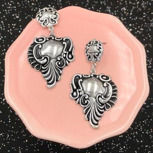 🌼 Vintage Look Spoon Post Drop Earrings